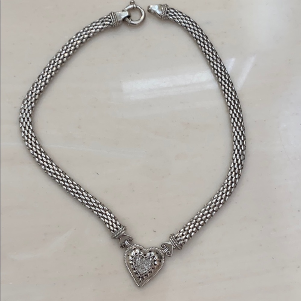 Silver heart pendant necklace